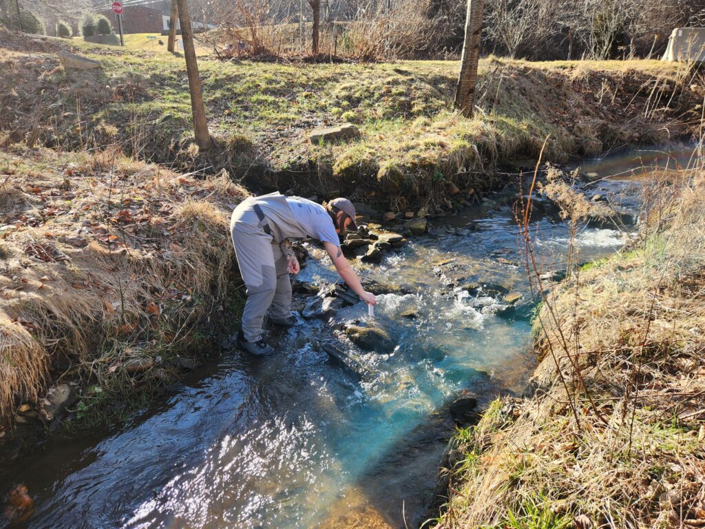 Stream Assessment Survey on Boone Creek, NC - New River Conservancy